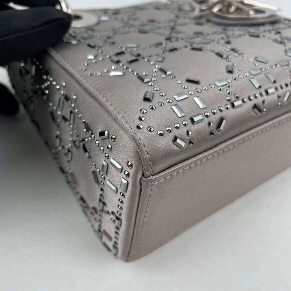 Dior Women Pre-Loved Bag Very Good Condition - Picture 2 of 9